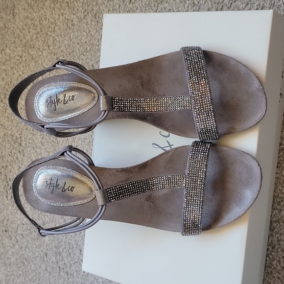 Macy's Womens wedges size 7.5 - Picture 2 of 8